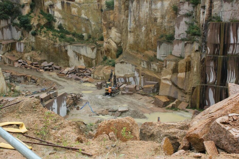 Carrière de granit breton