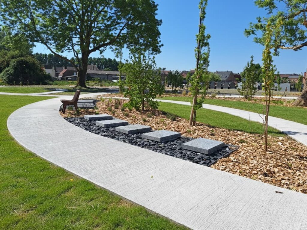 Cavurne avec dalle recouvrement granit du Tarn