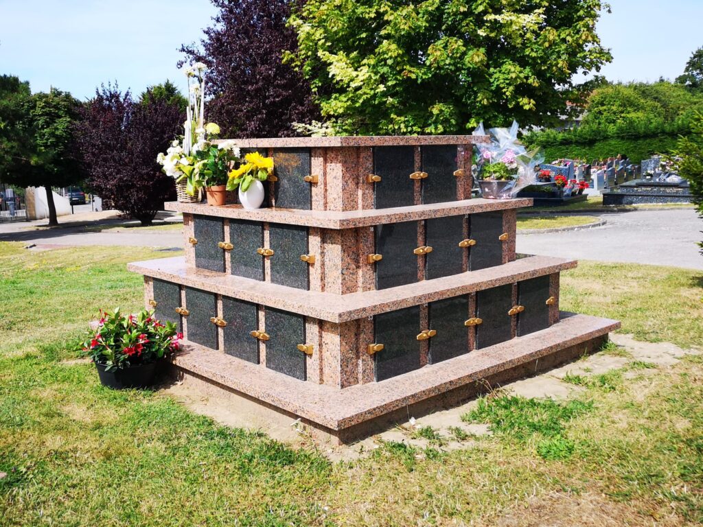 Columbarium Etaples 48 cases