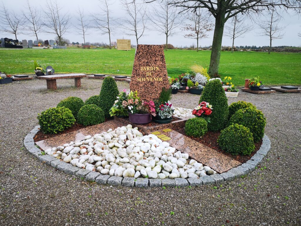 Jardin du souvenir hexagonal en granit français
