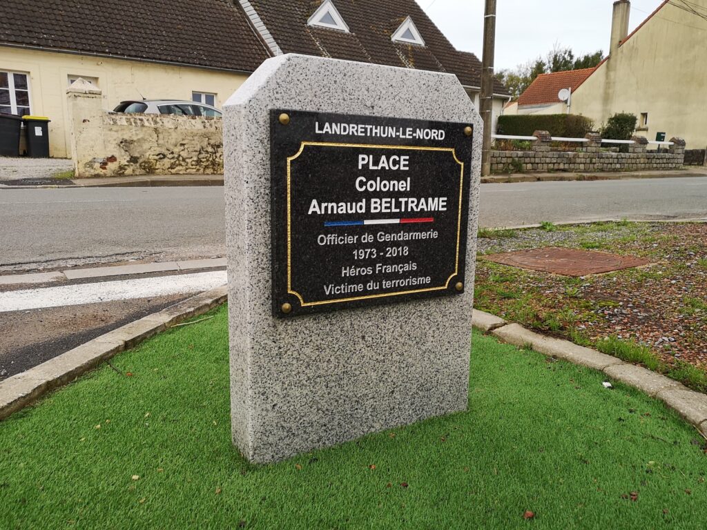 Monument commémoratif fabrication française