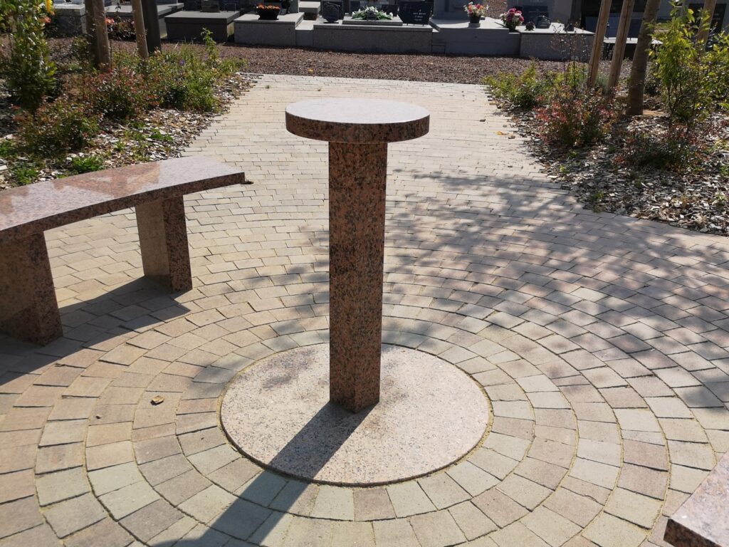 Table de cérémonie en granit rose de Bretagne