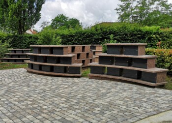 Columbarium courbe Sérénité en granit français