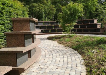 Columbarium Sérénité 15 cases en granit de Bretagne