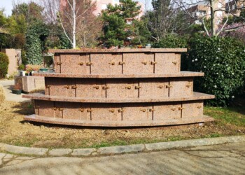 Columbarium 15 cases convexe en granit français