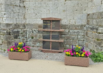 Columbarium Columbia 6 cases en granit français