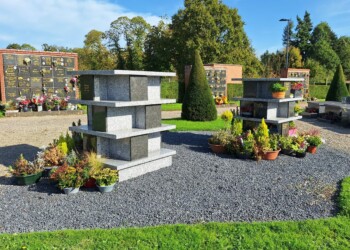 Columbarium Katrys en granit gris du Tarn