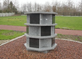 Columbarium Octys 12 cases en granit français