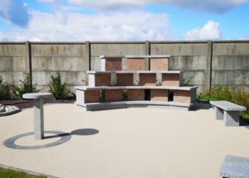 Columbarium Sérénité avec table et banc en granit du Tarn